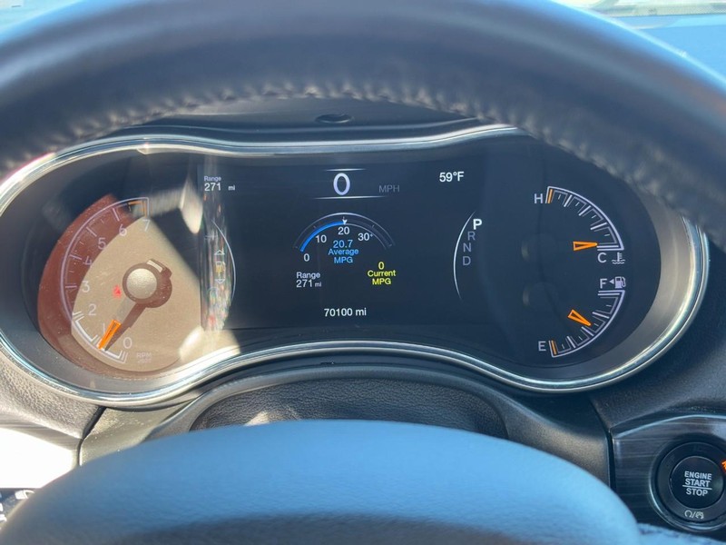 Jeep Grand Cherokee Vehicle Full-screen Gallery Image 19