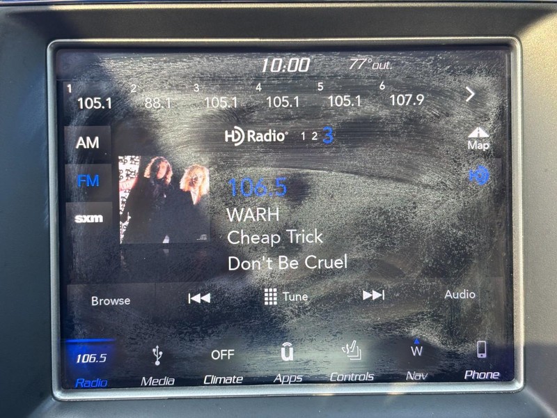 Jeep Grand Cherokee Vehicle Full-screen Gallery Image 20