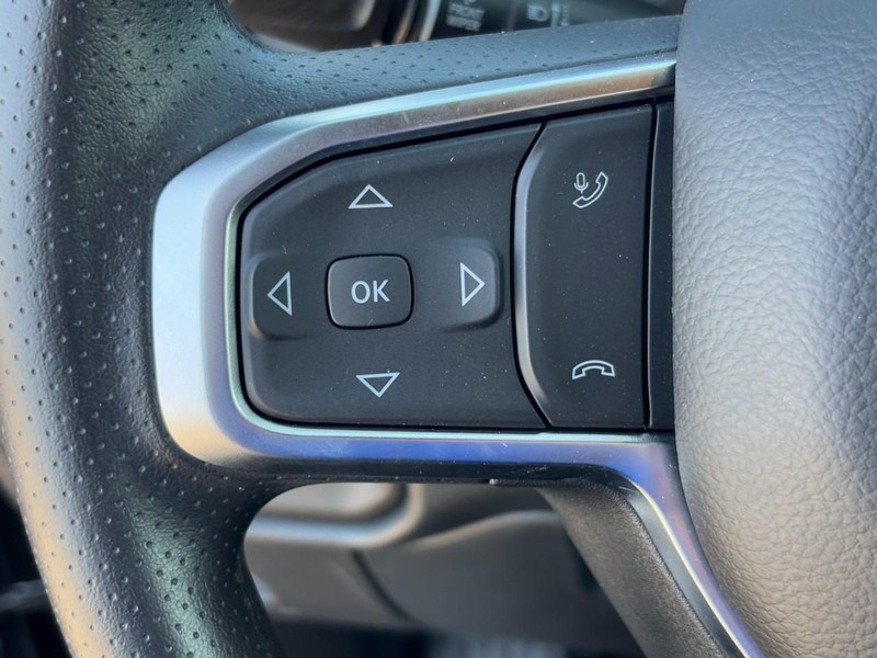 Ram 1500 Vehicle Full-screen Gallery Image 12