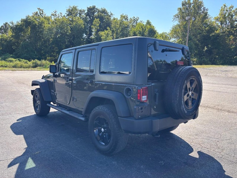 Jeep Wrangler Unlimited Vehicle Full-screen Gallery Image 06