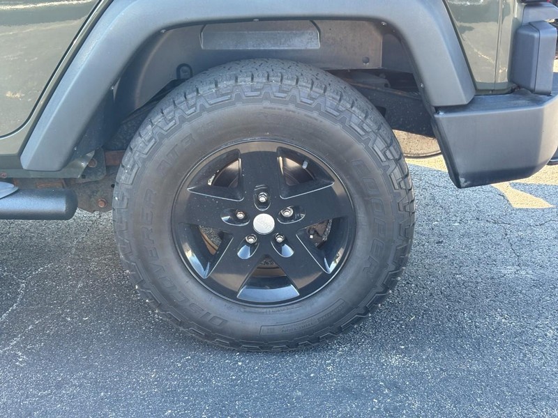 Jeep Wrangler Unlimited Vehicle Full-screen Gallery Image 07