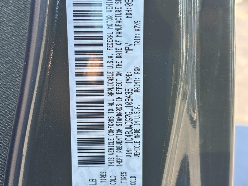 Jeep Wrangler Unlimited Vehicle Full-screen Gallery Image 23