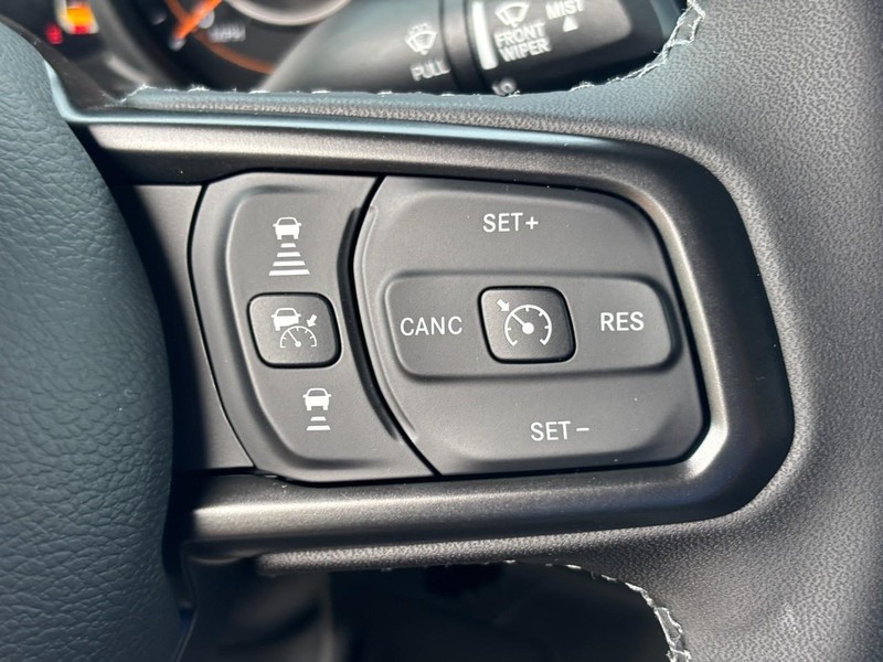 Jeep Gladiator Vehicle Full-screen Gallery Image 13