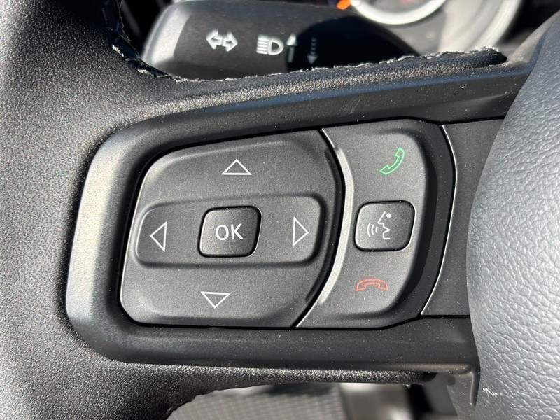 Jeep Gladiator Vehicle Full-screen Gallery Image 12