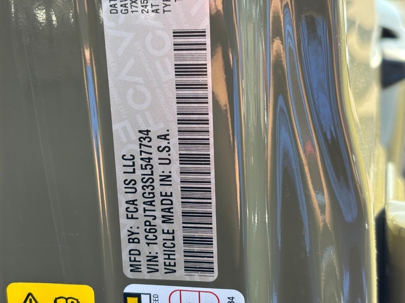 Jeep Gladiator Vehicle Full-screen Gallery Image 20