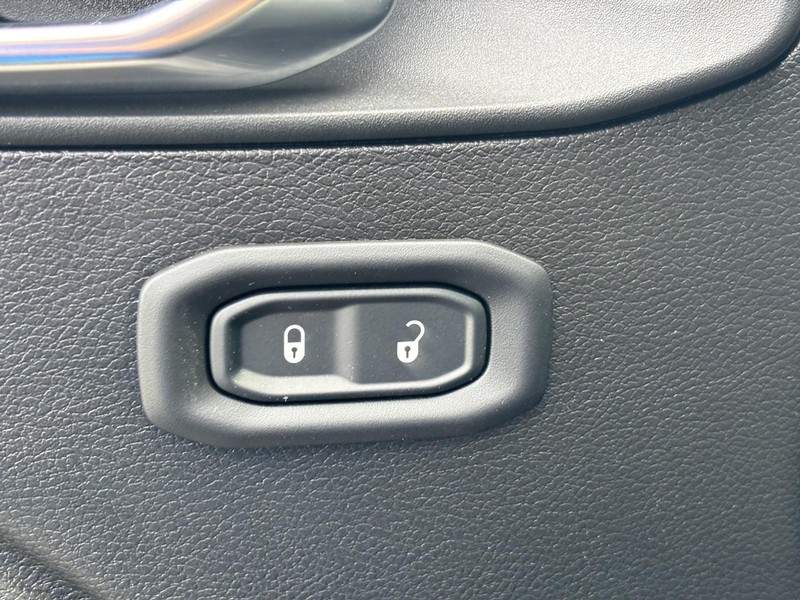 Jeep Gladiator Vehicle Full-screen Gallery Image 18