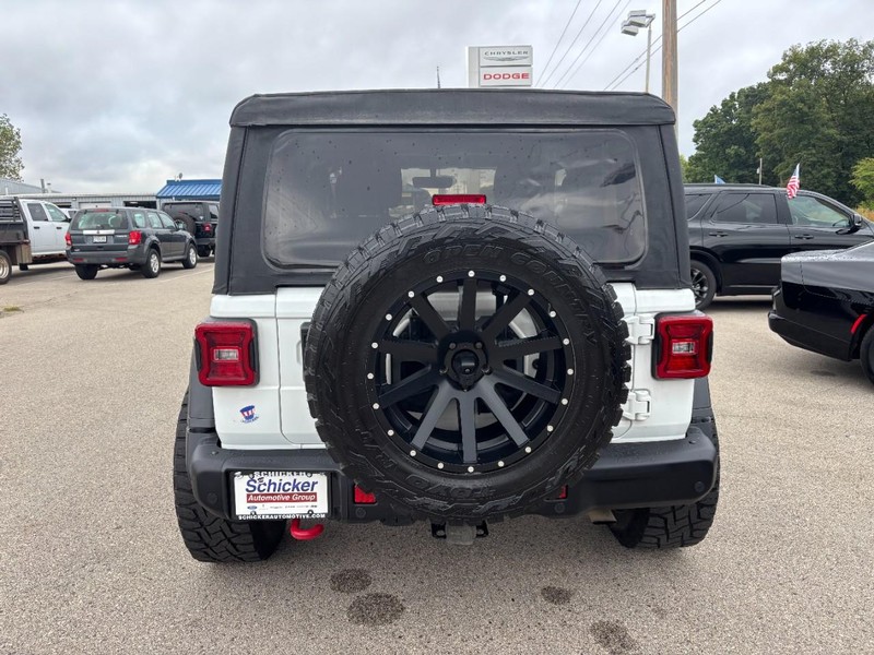Jeep Wrangler Vehicle Full-screen Gallery Image 05