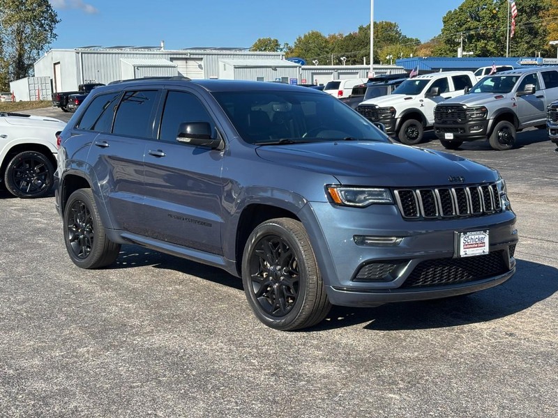 Jeep Grand Cherokee Vehicle Full-screen Gallery Image 02