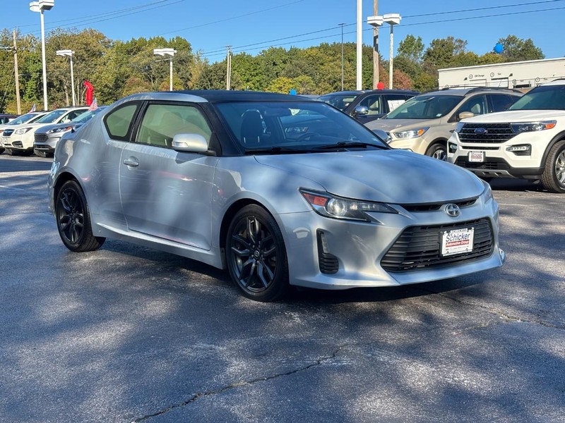 Scion tC Vehicle Full-screen Gallery Image 02