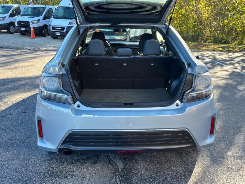 Scion tC Vehicle Full-screen Gallery Image 04