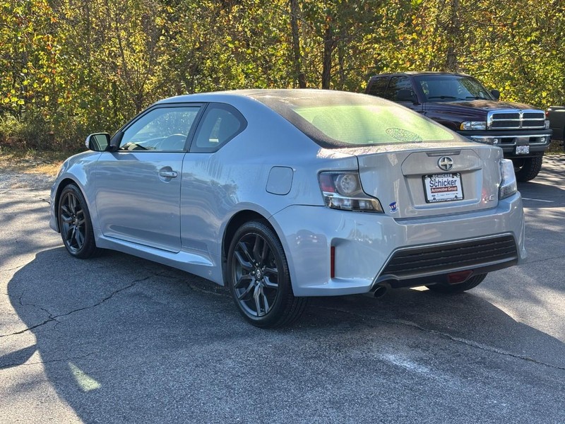 Scion tC Vehicle Full-screen Gallery Image 06