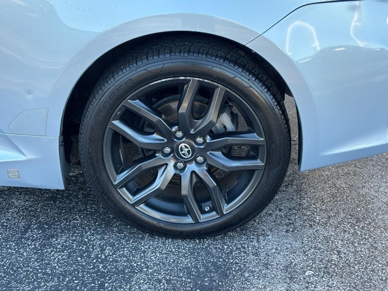 Scion tC Vehicle Full-screen Gallery Image 07