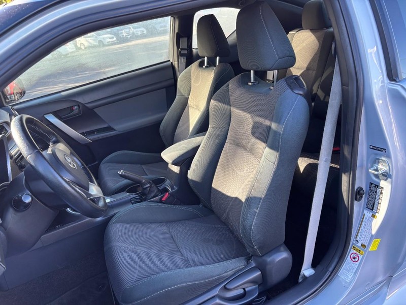 Scion tC Vehicle Full-screen Gallery Image 11