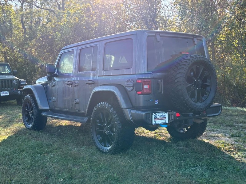 Jeep Wrangler 4xe Vehicle Full-screen Gallery Image 06