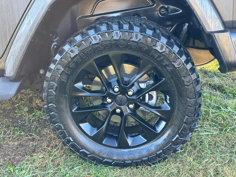 Jeep Wrangler 4xe Vehicle Full-screen Gallery Image 07