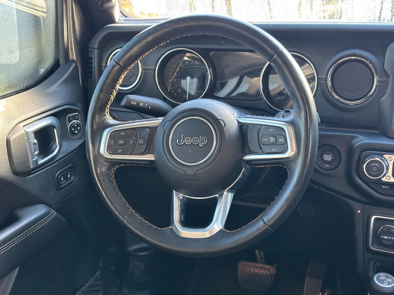 Jeep Wrangler 4xe Vehicle Full-screen Gallery Image 12