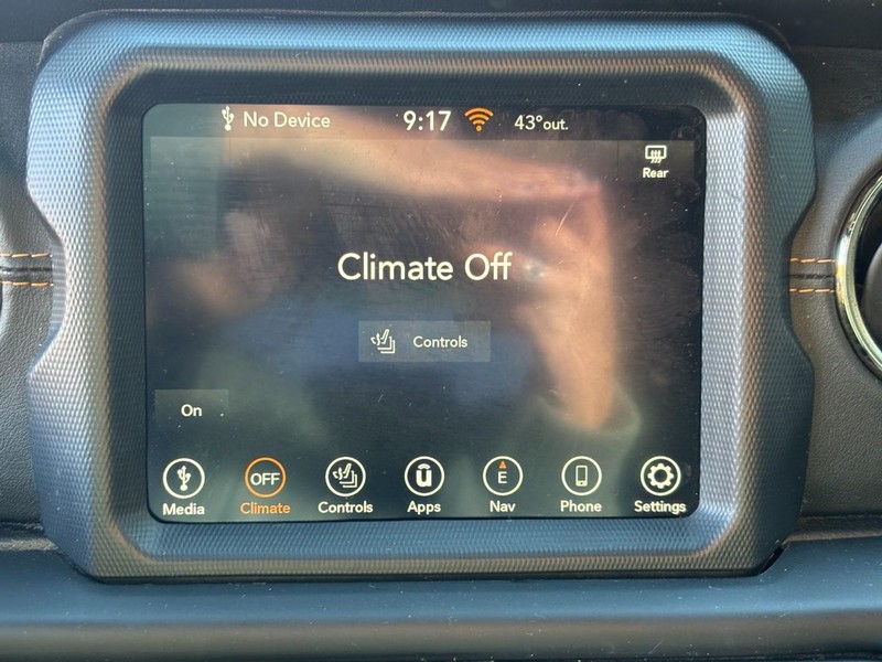 Jeep Wrangler 4xe Vehicle Full-screen Gallery Image 18