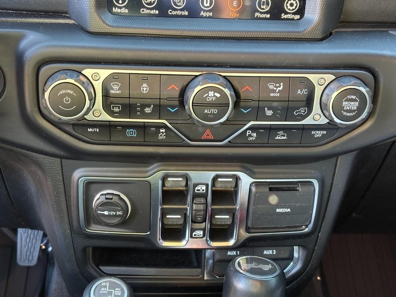 Jeep Wrangler 4xe Vehicle Full-screen Gallery Image 21