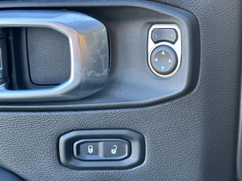 Jeep Wrangler 4xe Vehicle Full-screen Gallery Image 22