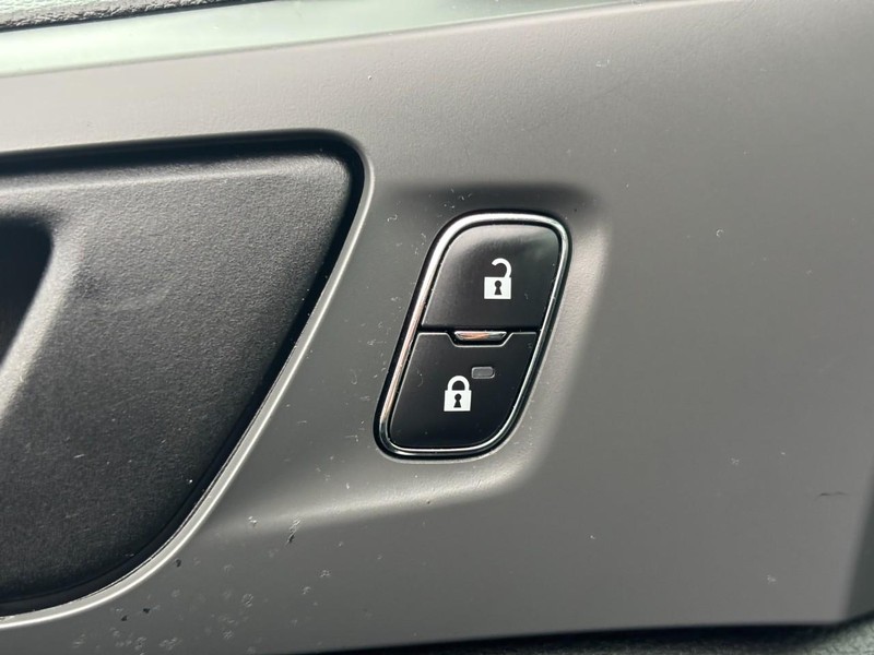 Ford Ranger Vehicle Full-screen Gallery Image 25