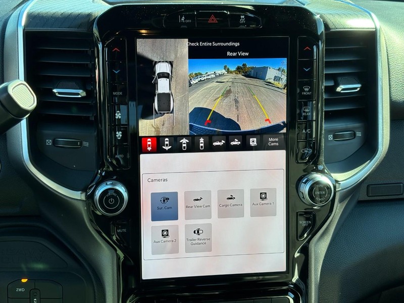 Ram 3500 Vehicle Full-screen Gallery Image 17