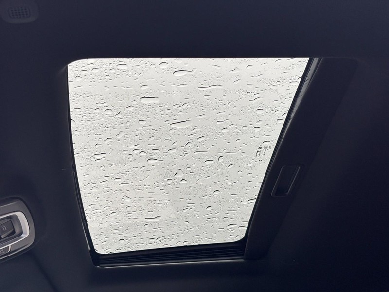 Ram 2500 Vehicle Full-screen Gallery Image 22