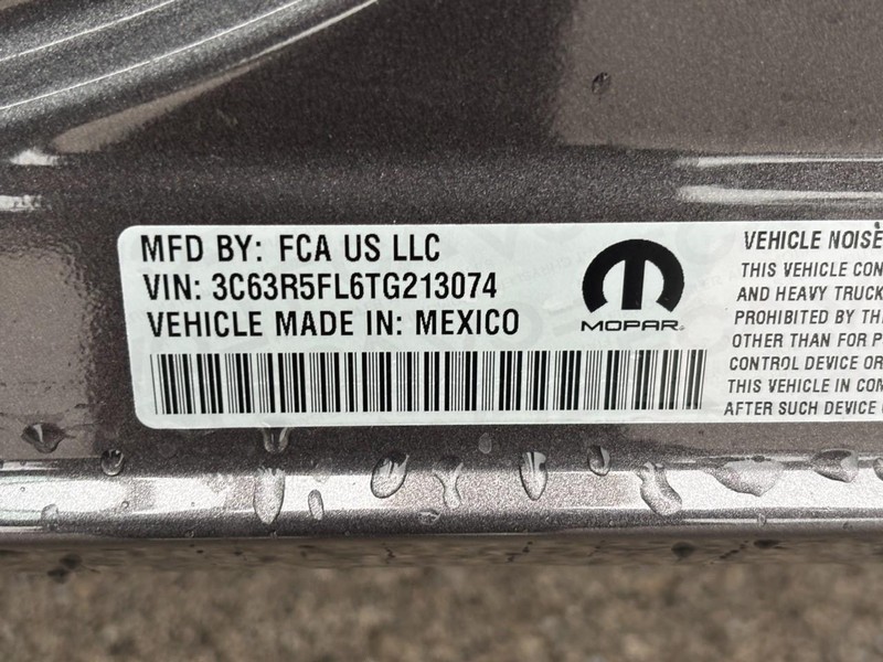 Ram 2500 Vehicle Full-screen Gallery Image 23