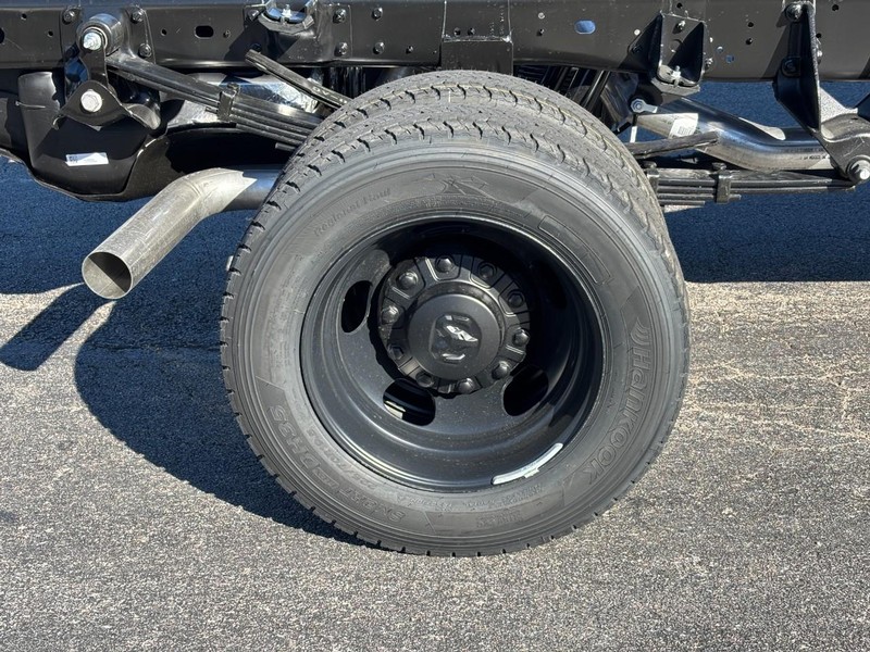 Ram 4500 Chassis Cab Vehicle Full-screen Gallery Image 04