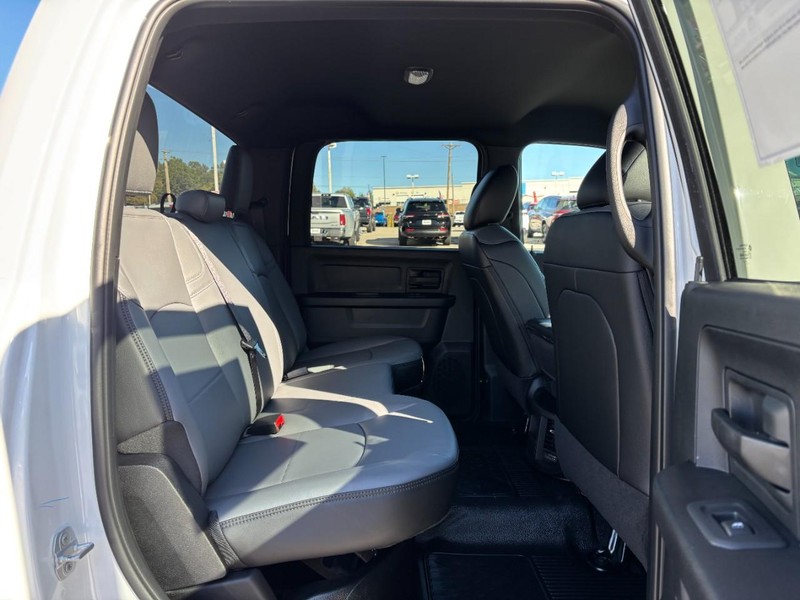 Ram 4500 Chassis Cab Vehicle Full-screen Gallery Image 05