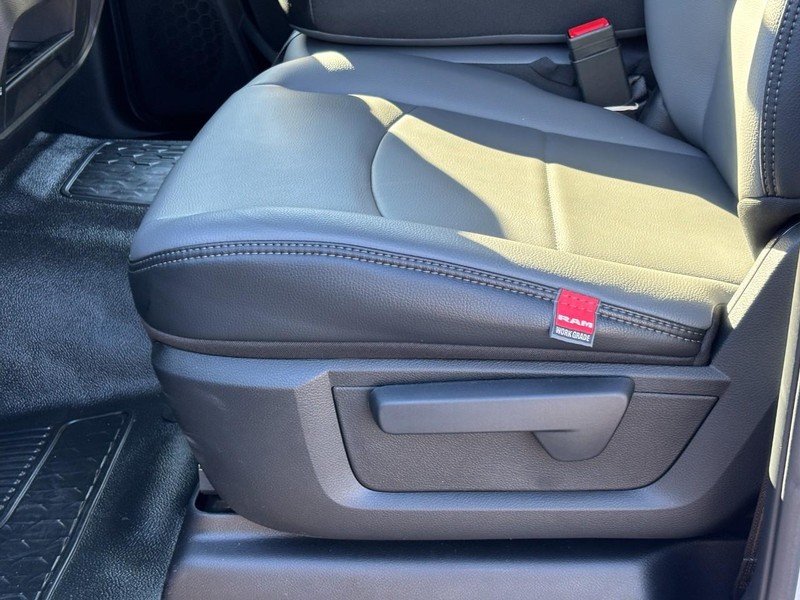 Ram 4500 Chassis Cab Vehicle Full-screen Gallery Image 19