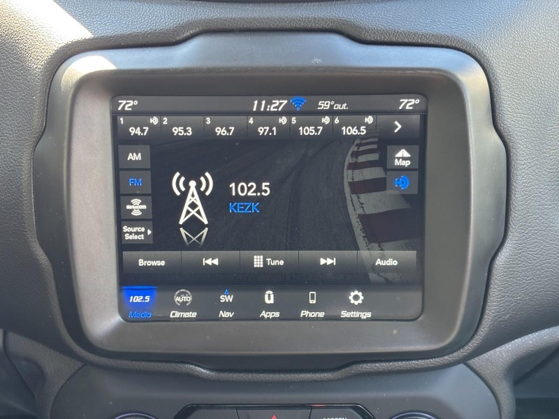 Jeep Renegade Vehicle Full-screen Gallery Image 13