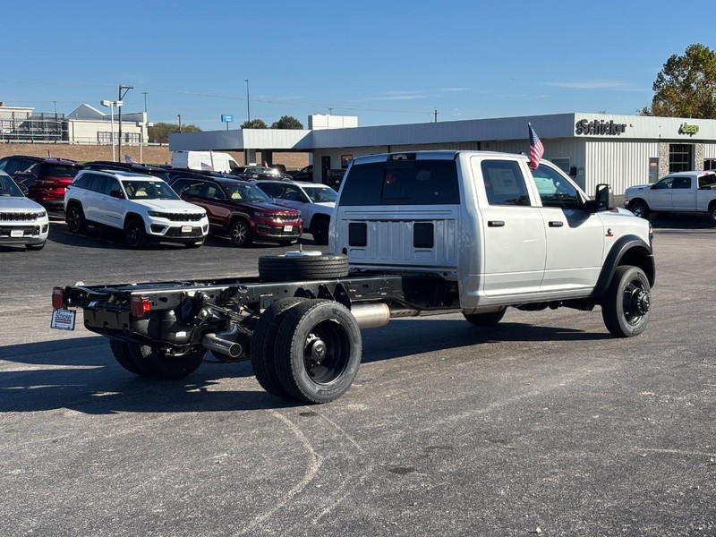 Ram 4500 Chassis Cab Vehicle Full-screen Gallery Image 03