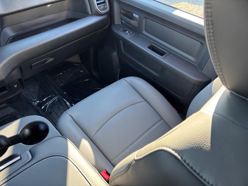 Ram 4500 Chassis Cab Vehicle Full-screen Gallery Image 09