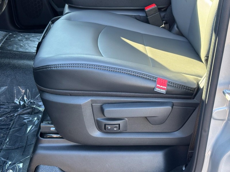 Ram 4500 Chassis Cab Vehicle Full-screen Gallery Image 18