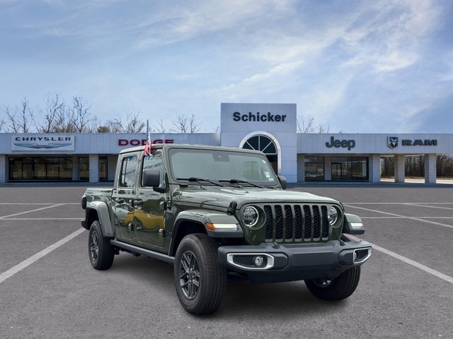 Jeep Gladiator 4WD Sport S - Washington MO