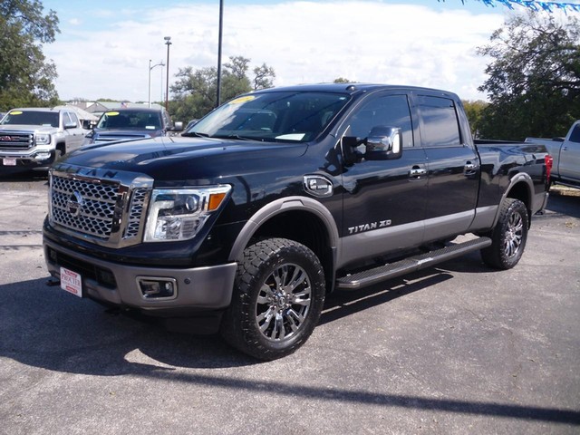 2018 Nissan Titan XD Platinum Reserve's photo