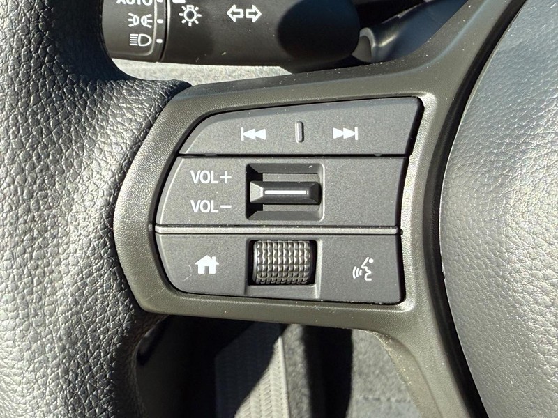 Honda CR-V Vehicle Image 11