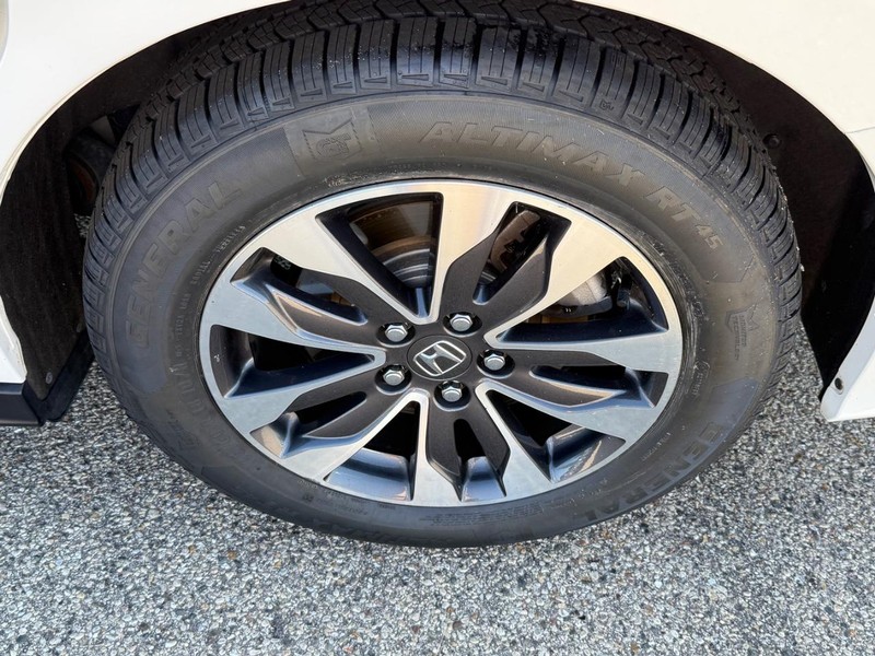 Honda Odyssey Vehicle Image 6