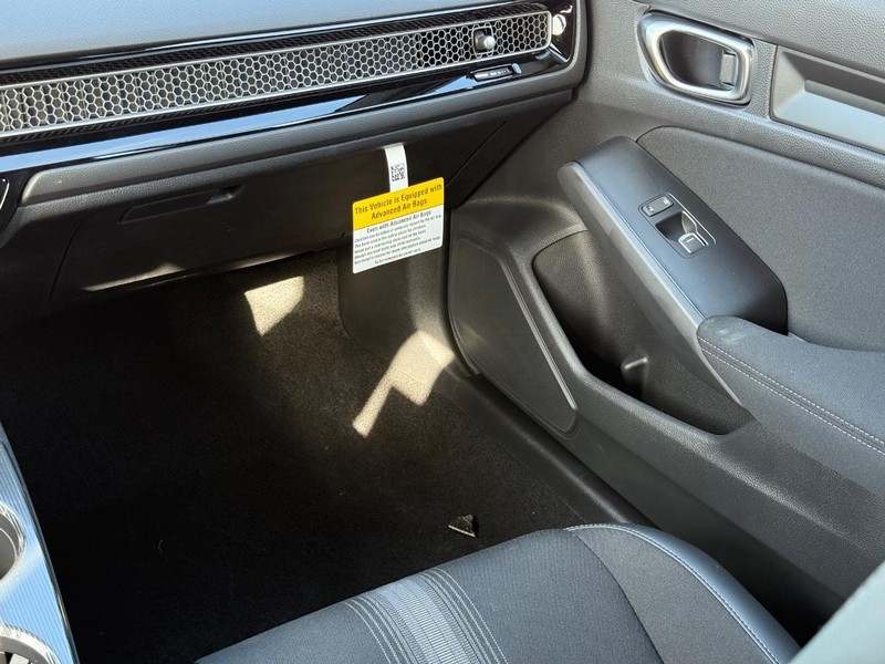 Honda Civic Hatchback Vehicle Image 10