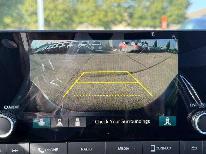 Honda Civic Hatchback Vehicle Image 13