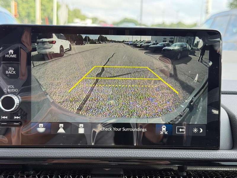 Honda CR-V Hybrid Vehicle Image 14