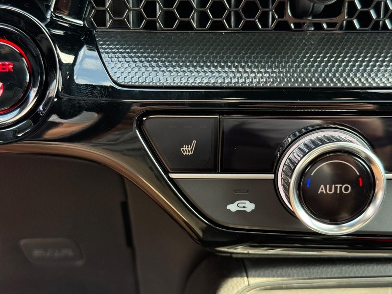 Honda CR-V Hybrid Vehicle Image 15