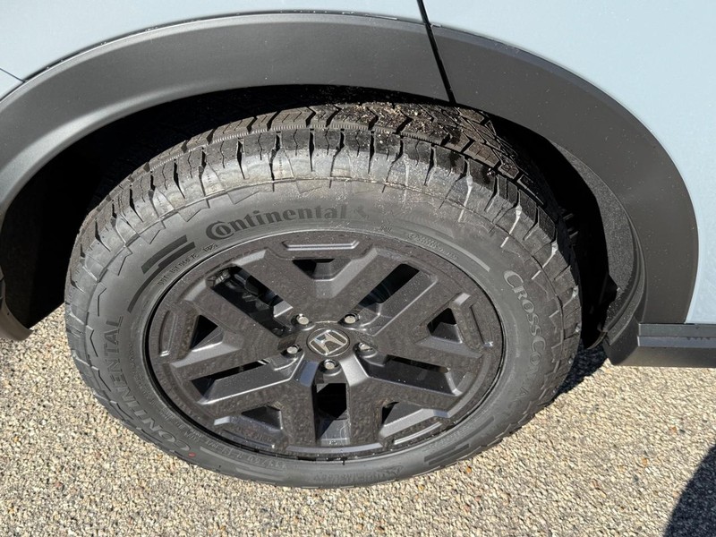 Honda CR-V Hybrid Vehicle Image 4