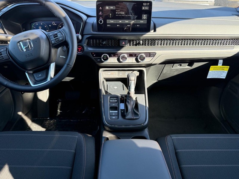 Honda CR-V Hybrid Vehicle Image 6