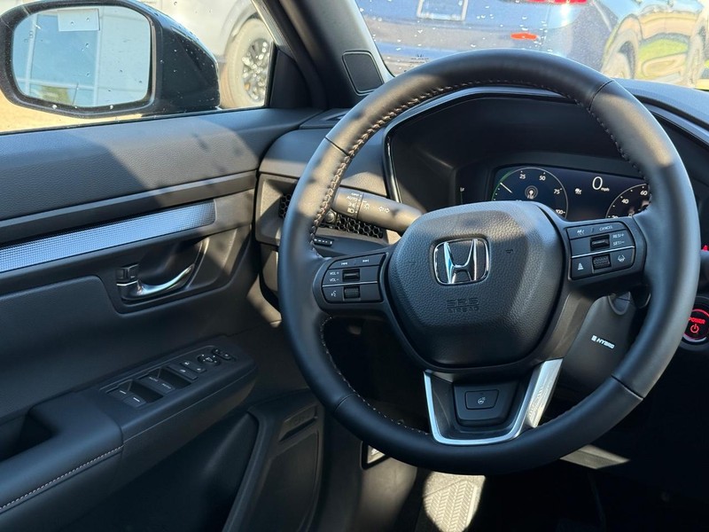 Honda CR-V Hybrid Vehicle Image 9