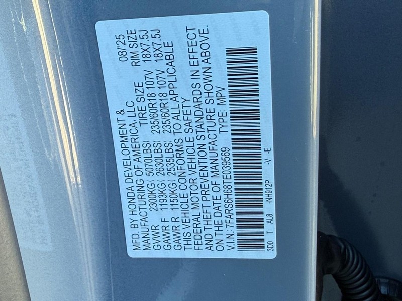 Honda CR-V Hybrid Vehicle Image 17