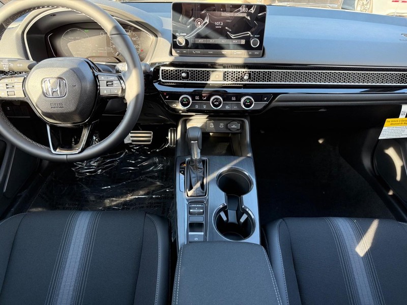 Honda Civic Sedan Hybrid Vehicle Image 6