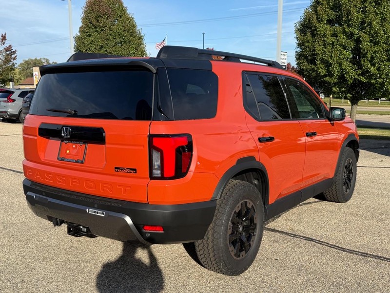 Honda Passport Vehicle Image 3