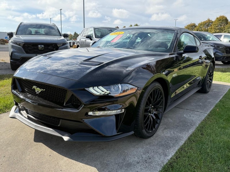 Ford Mustang Vehicle Image 7