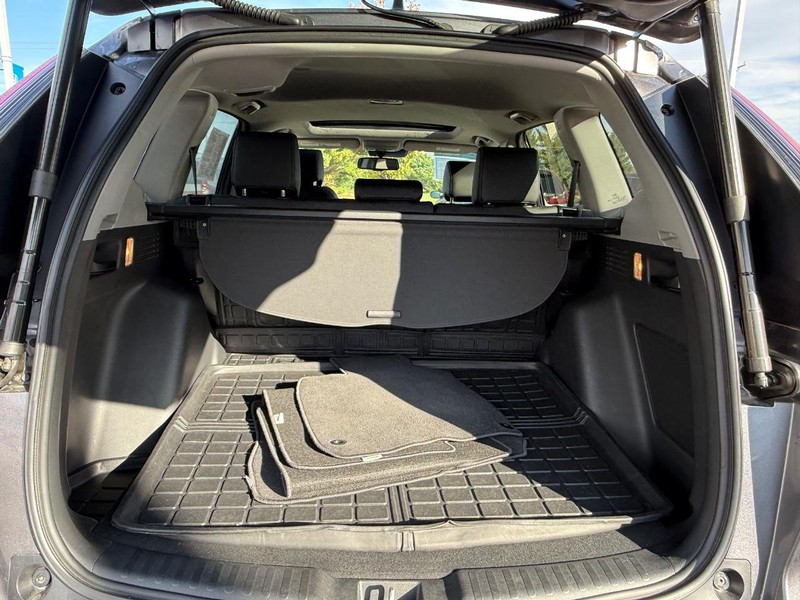 Honda CR-V Vehicle Image 5